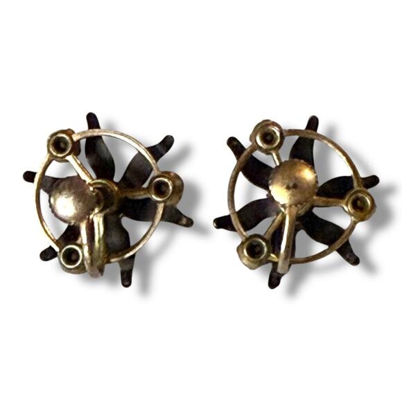 Vintage Floral Rhinestone Earrings Womens Whimsygoth Black GoldTone Screw Back - Picture 3 of 5